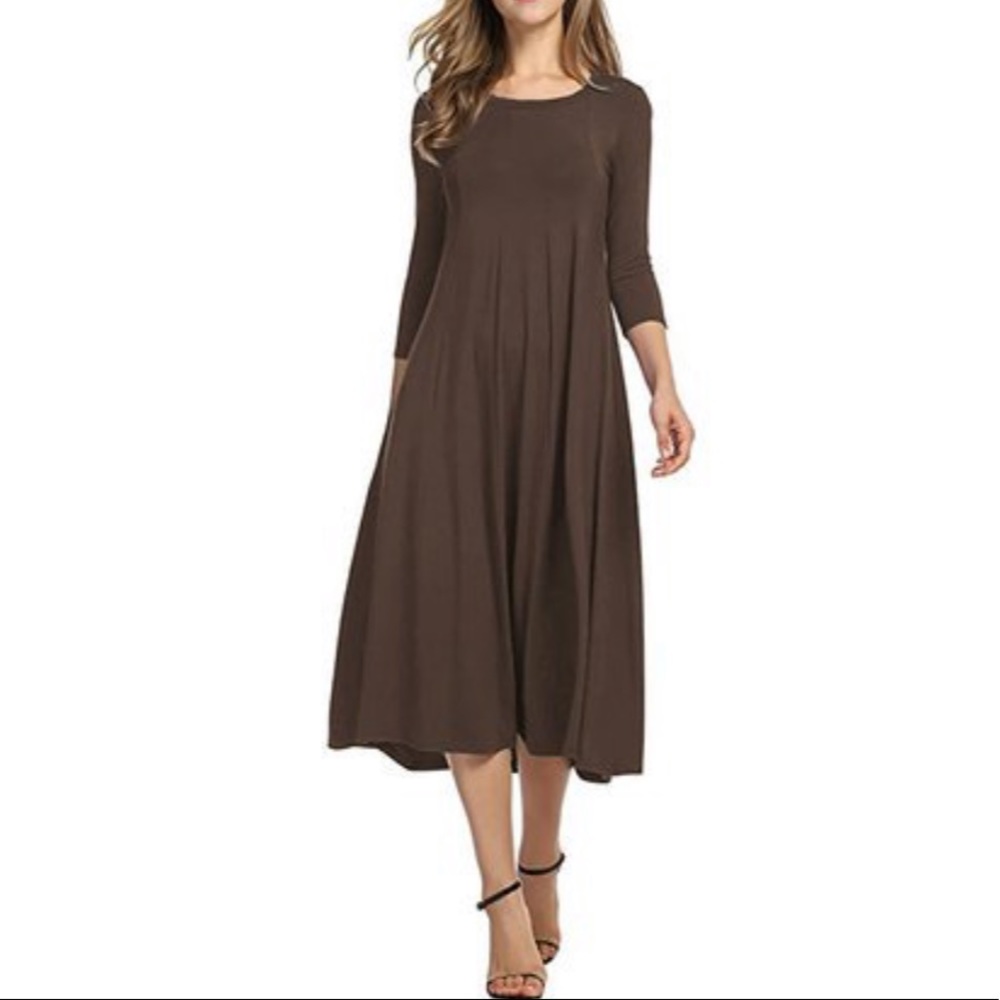 3/4 sleeve paneled swing dress